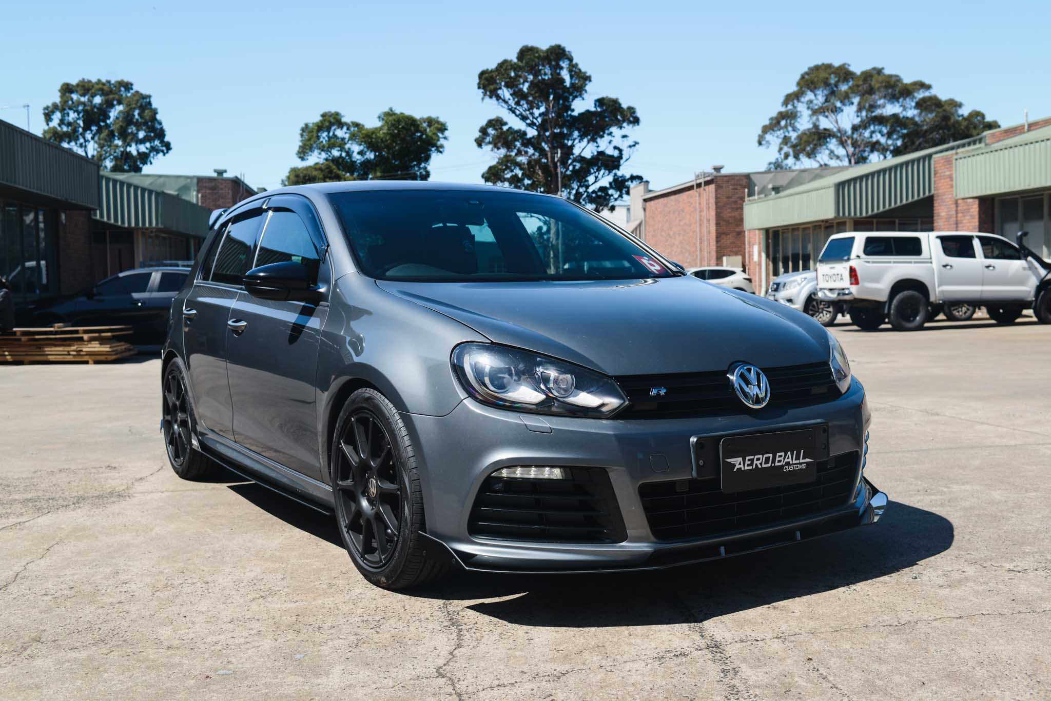 Volkswagen Golf MK6R Front Splitter