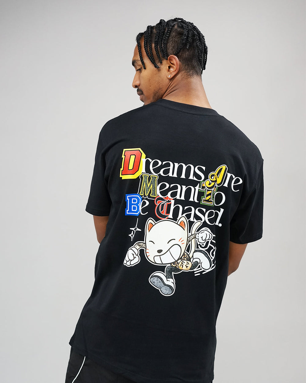 "Dreams Are Meant To Be Chased" T Shirt // Black